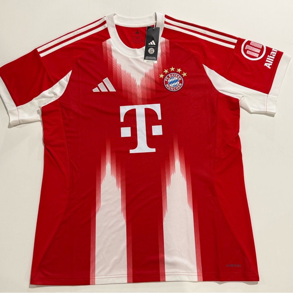 Adidas FC BAYERN 25/26 HOME JERSEY SIZE XL.